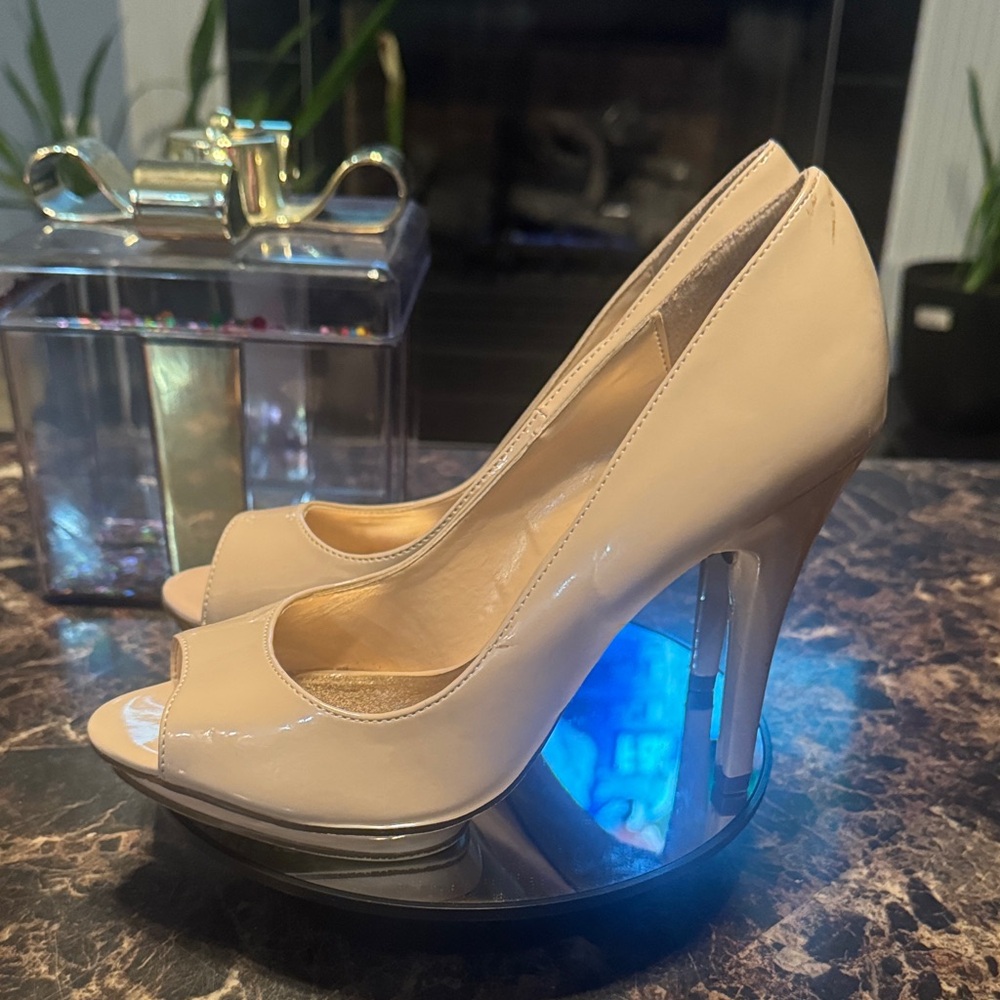 “SOLD” Xappeal Nude Patent Leather Peep-Toe Platform Pumps - Women’s Size 8